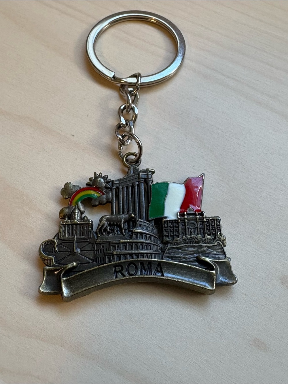 Rome Italy Roma Souvenir Keychain Silver Brushed Tone Metal Travel Collectible